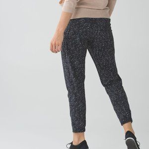 Lululemon 🍋Free Shipping &go City Jogger Butterfly Texture Black White Size ~6